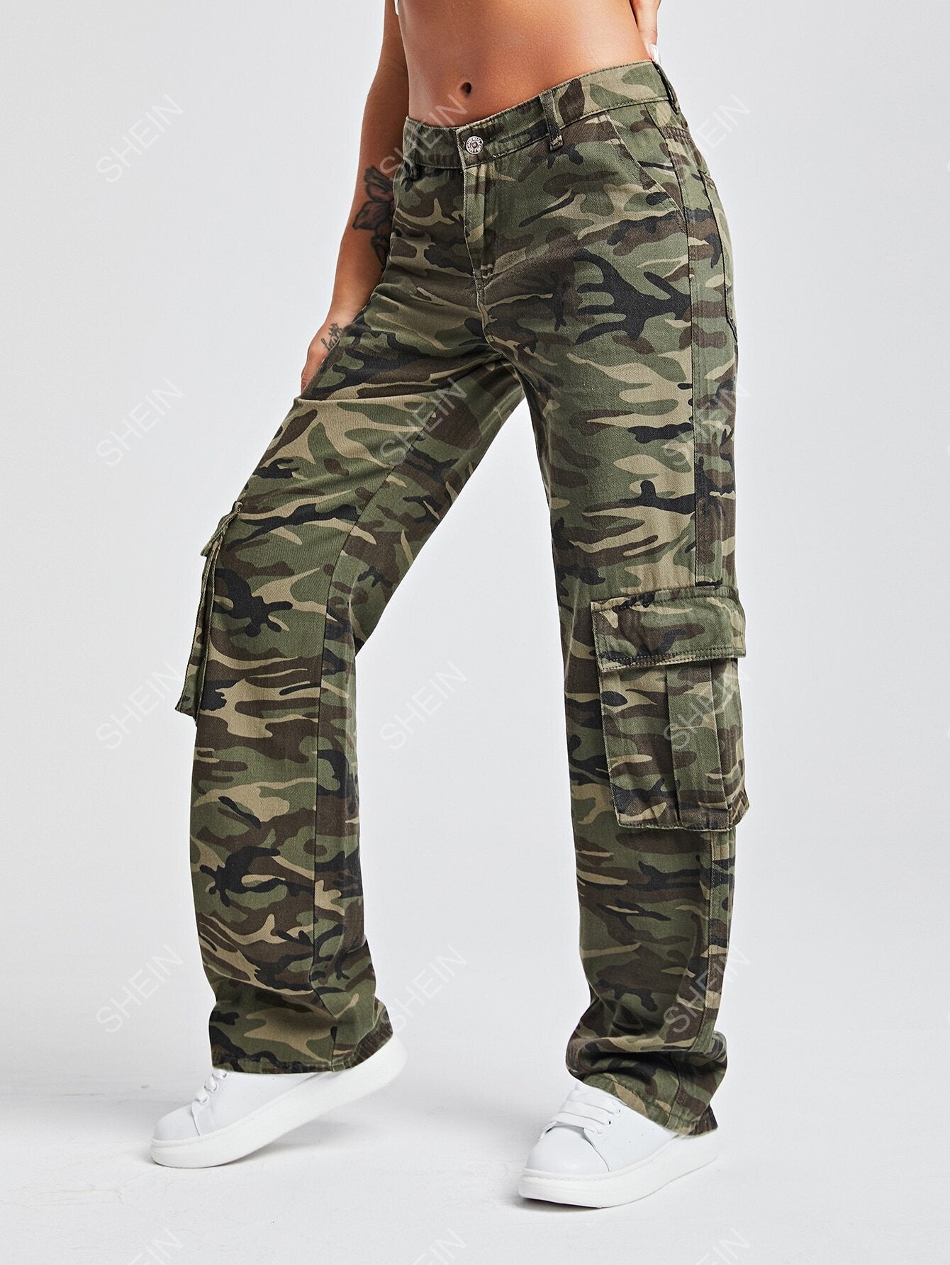 EZwear Camo Print Flap Pocket Cargo Jeans