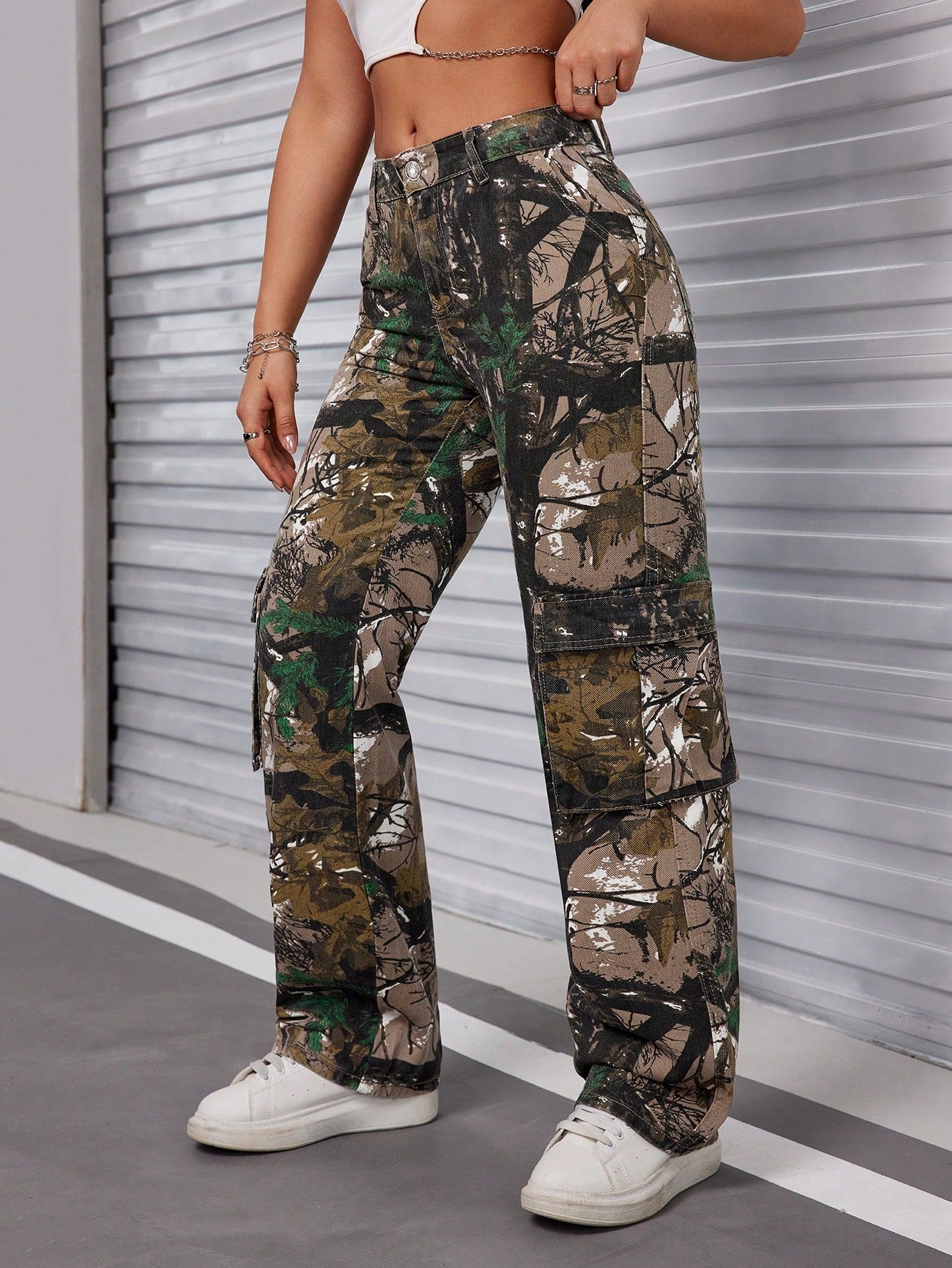 EZwear Camo Print Flap Pocket Cargo Jeans