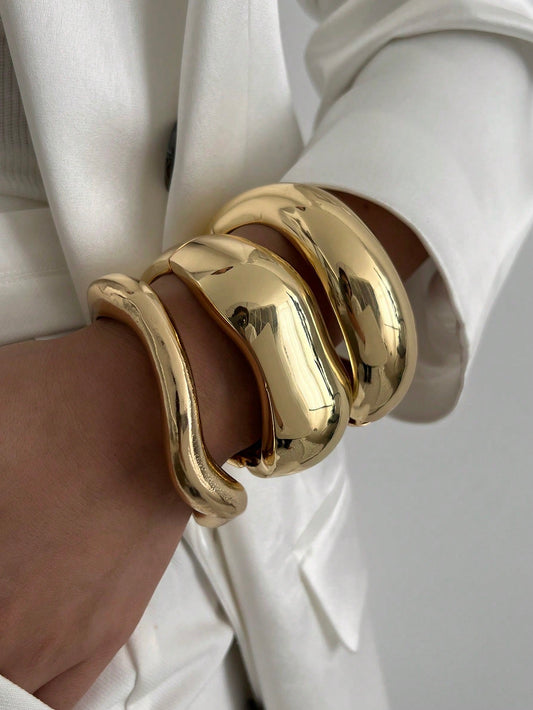 Geometric Cuff Bangle With Large Gold & Silver Open End Design.